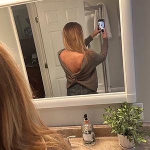 Forever 21 twist back sweater